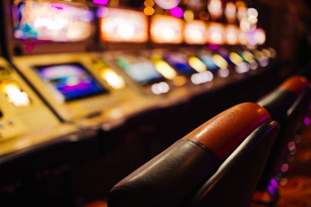 kumaha 99 mobile app interface showing sportsbook and live dealer options